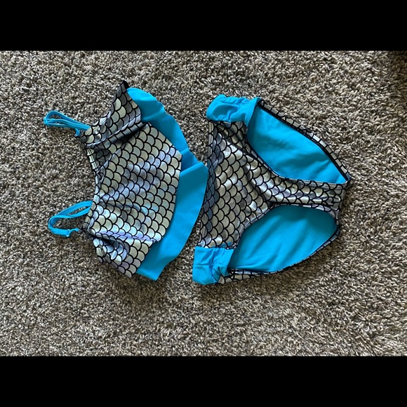 GIRLS SWIM BUNDLE !! - Picture 4 of 10